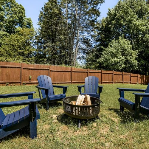 Gather around the firepit and settle into Adirondack chairs for s’mores, stargazing, or slow conversations that stretch into the night. Please note the firepit has been upgraded since photography, and there are now 6 adirondack chairs.