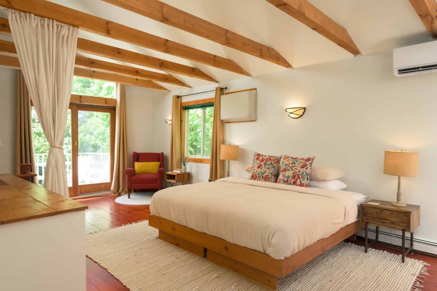 short-term rental management pros and cons