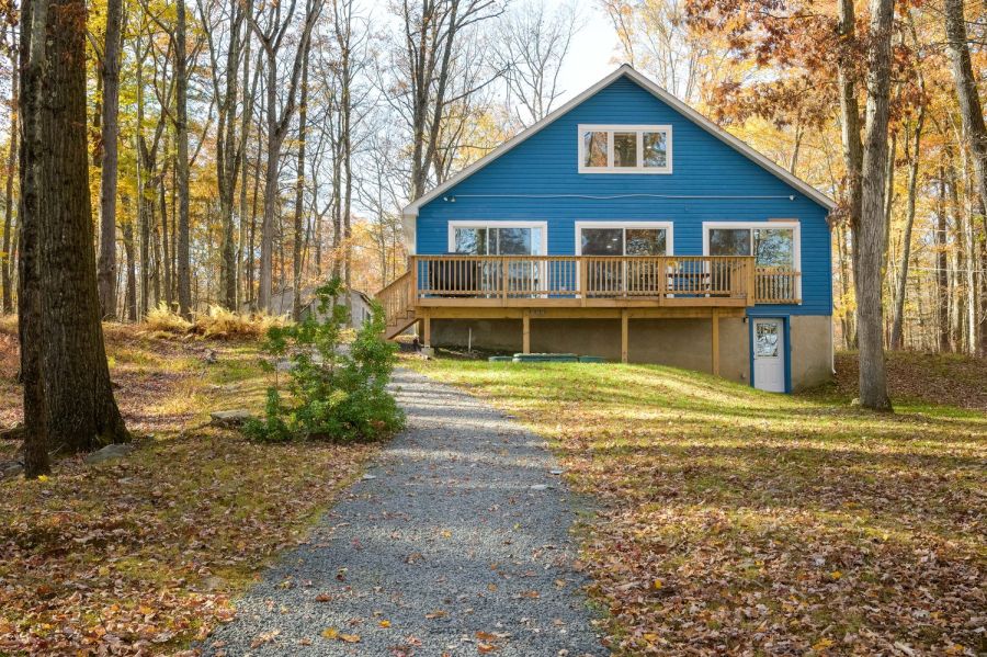 poconos vacation rental management airbnb management company