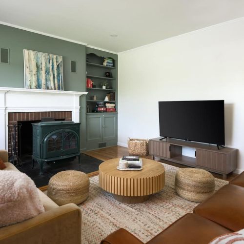 Kick back on the comfy couch and stream your favorites on the Roku Smart TV - just log in to your apps and you’re set. This corner is made for movie nights, card games, and relaxed evenings in.